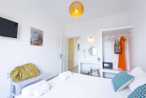 Akrotiri Hotel, Room