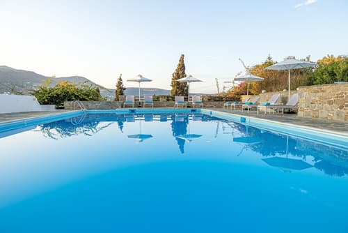 Akrotiri Hotel, Pool