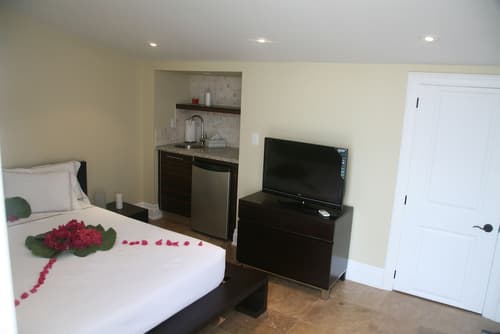 The Atrium Resort, Room