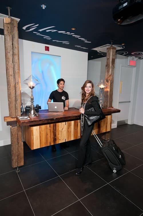 Hotel Chez Swann, Reception