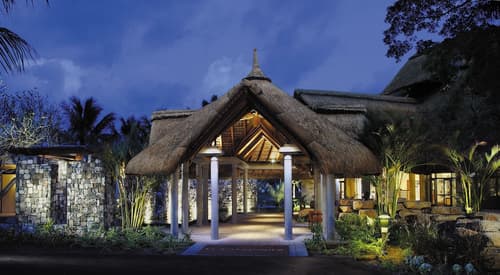 Canonnier Beachcomber Golf Resort & Spa, Interior entrance