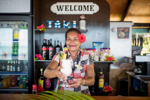 Crusoe's Retreat, Bar (on property)