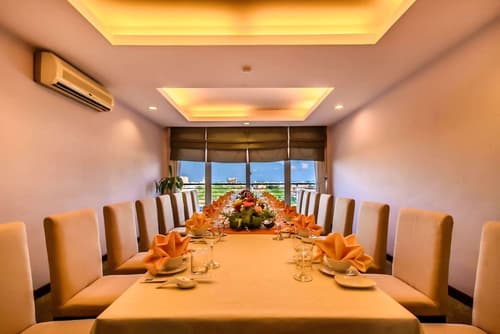 Mondial Hotel Hue, Dining