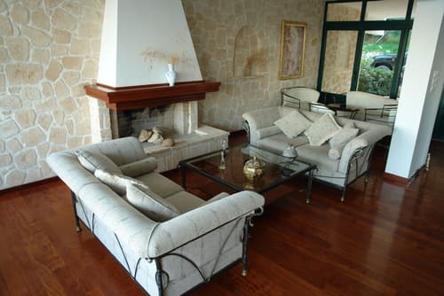 Dionysos Hotel, Interior entrance