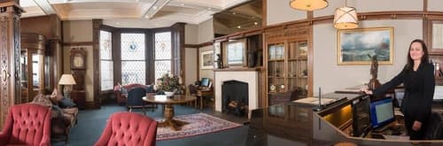 Regency Hotel, Lobby