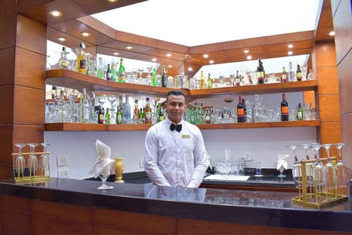 Basma Executive Club, Bar (on property)