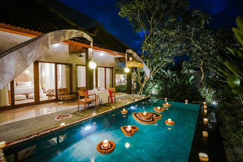 Purana Suite Ubud, Room