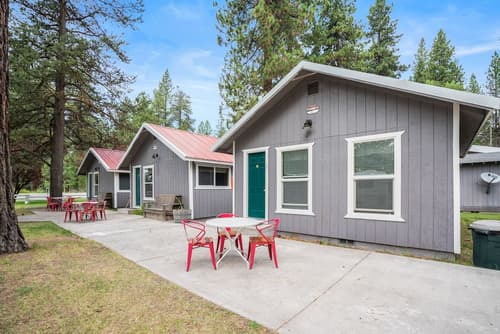 Crater Lake Resort, Room