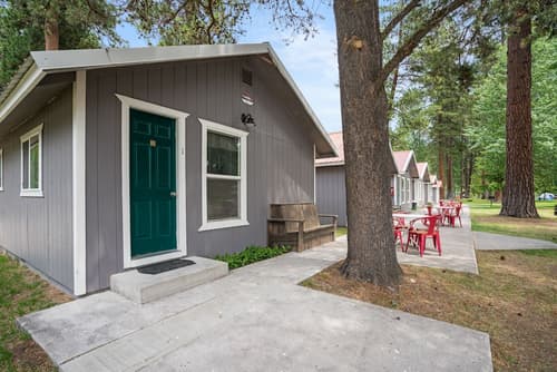 Crater Lake Resort, Room