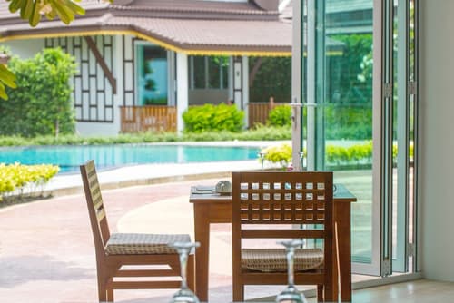 Aura Samui Best Beach Hotel, Restaurant