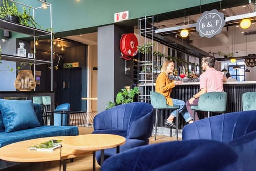 Old Bank Hotel, Lobby lounge