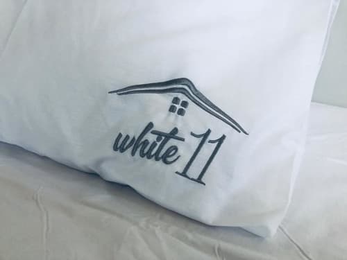 White 11, Room