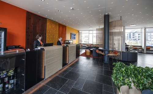 HHE Express Hotel, Reception