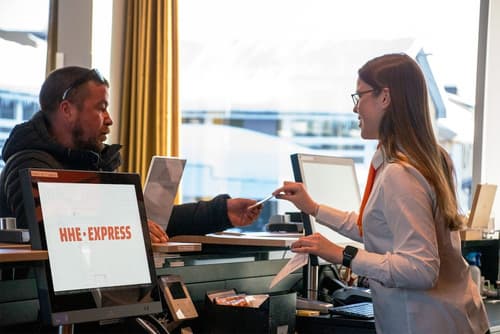 HHE Express Hotel, Reception