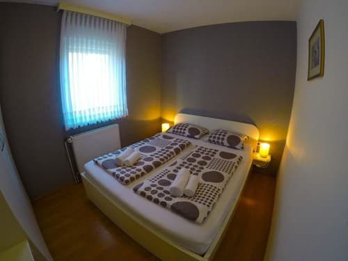 Apartments and Rooms Rea, Room