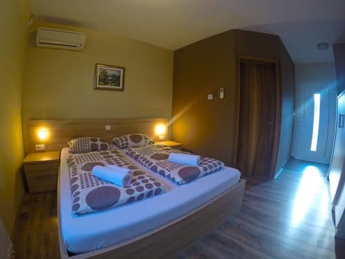 Apartments and Rooms Rea, Room