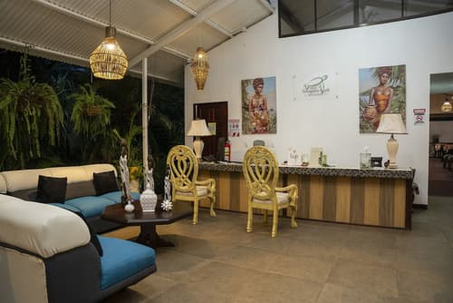 Hotel Tortuguero Beachfront, Reception