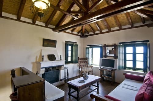 Ardamis, Living area