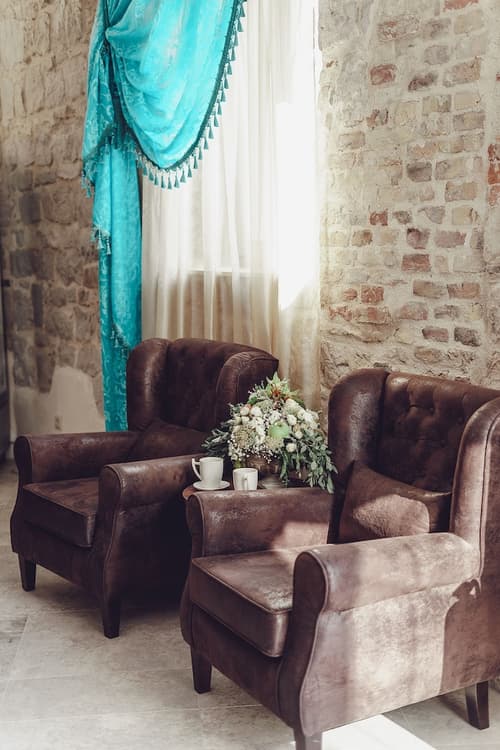 Benjamin Hotel, Lobby sitting area