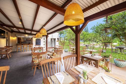 Kaz'alala Hosted B&B, Restaurant