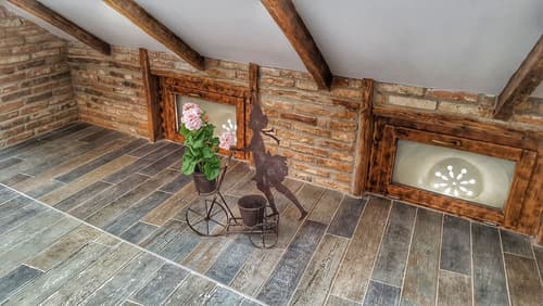 Windmill Studios, Room