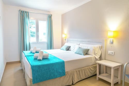 Apartamentos Seth Mestral y Llebeig, Room