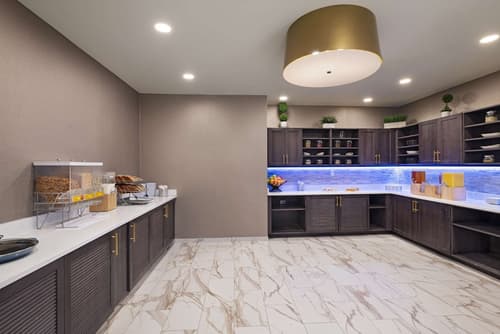 Hyatt Place Tulsa Downtown, Lobby