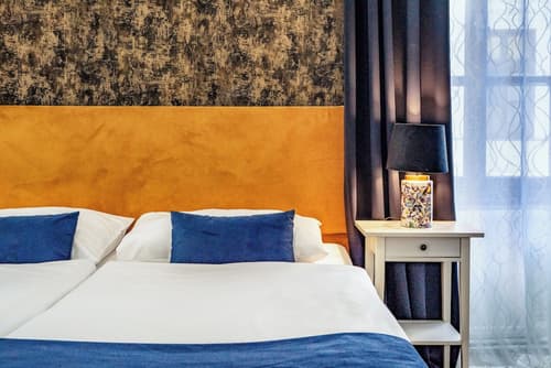 BlueBell Hotel, Room