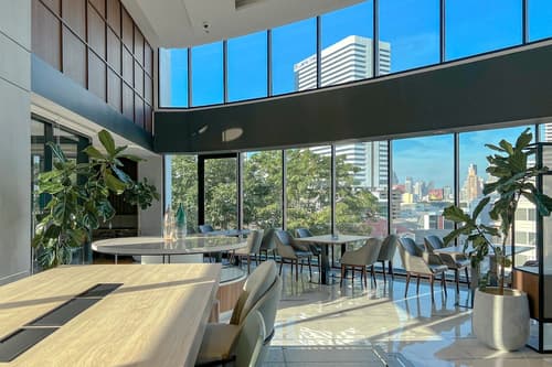 Amanta Hotel & Residence Sathorn, Lobby sitting area