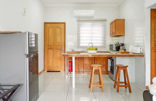 Creole Breeze Self Catering Apartments, Private kitchen