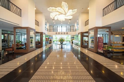 Senna Hue Hotel, Lobby