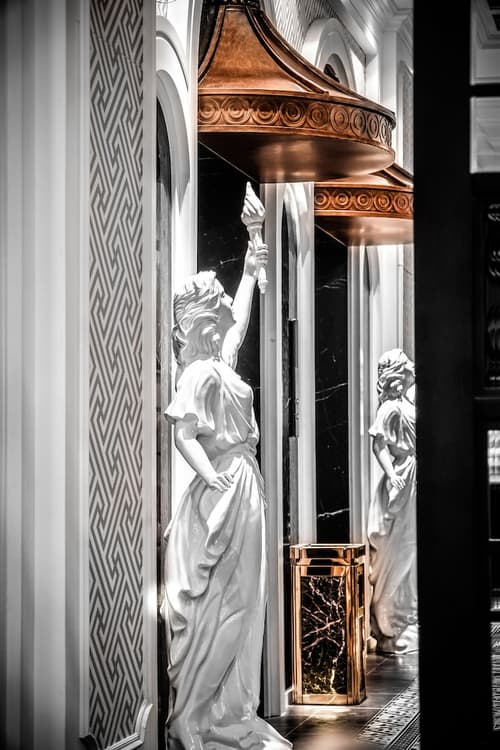 Adora Art Hotel, Interior entrance