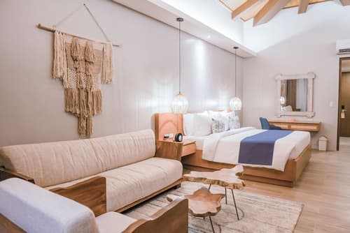 Charlie's El Nido, Room