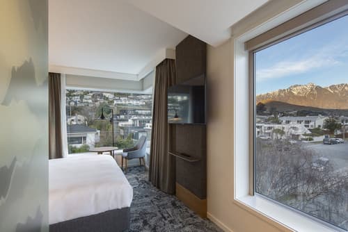 Holiday Inn Express & Suites Queenstown by IHG, Room