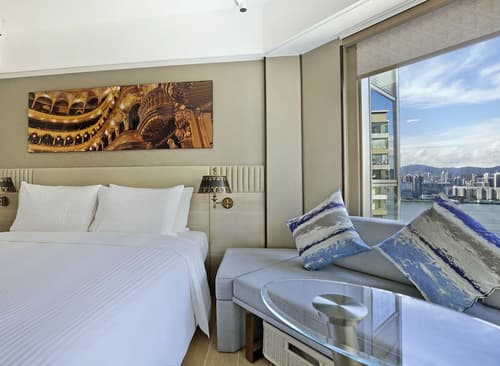 Hotel Alexandra, Primary image