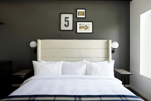 The Queen Hotel Queen Village, Sonder by Marriott Bonvoy, Room