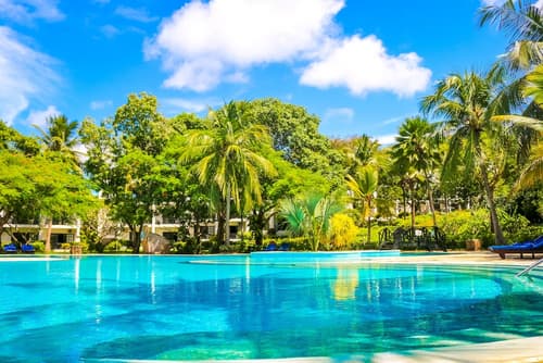 Diani Sea Resort, Outdoor pool