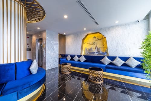 Kana Triple L Hotel, Lobby sitting area