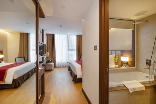 Regalia Gold Hotel, Room