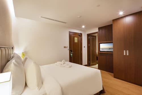 Regalia Gold Hotel, Room