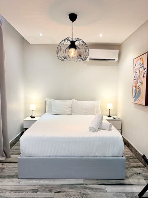 Tapia Haus 103, Room