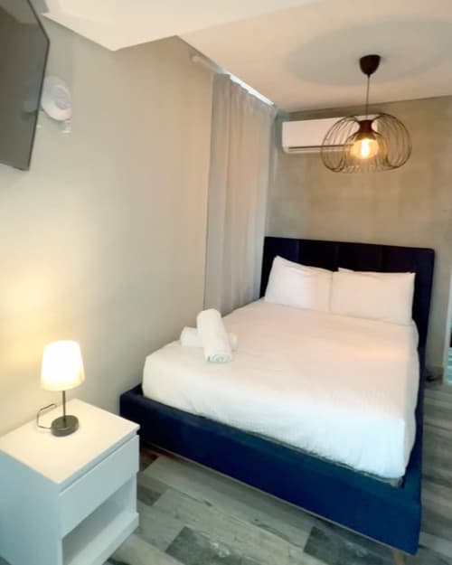 Tapia Haus 103, Room