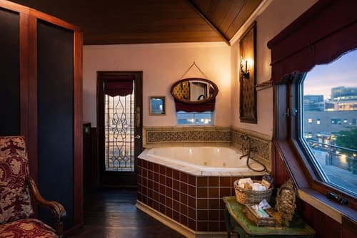 The Rosemary Silverlake, Room