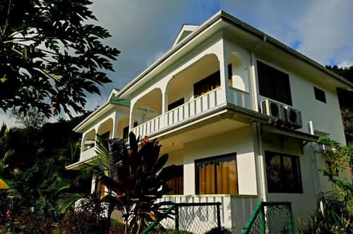 Evergreen Apartments, Primary image