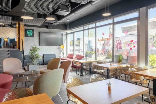 ibis Styles Ljubljana The Fuzzy Log, Lobby sitting area