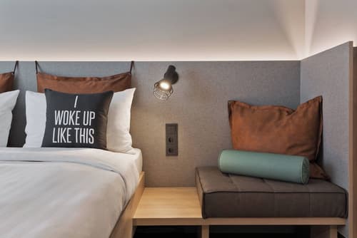 Moxy Lausanne City, Room