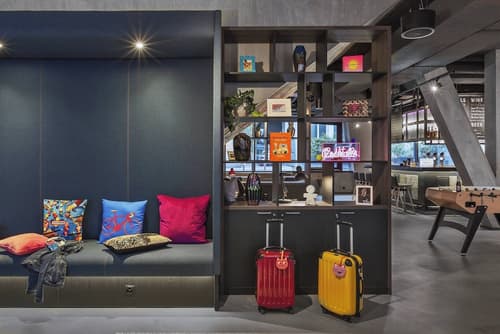 Moxy Lausanne City, Lobby