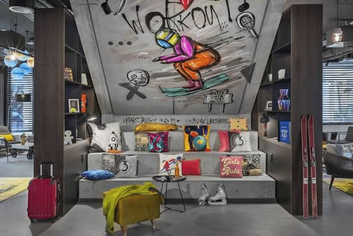 Moxy Lausanne City, Lobby