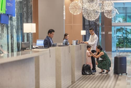 Holiday Inn Express Kota Kinabalu City Centre by IHG, Lobby