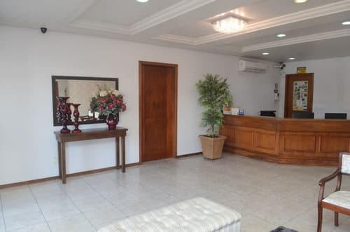 River Hotel, Reception